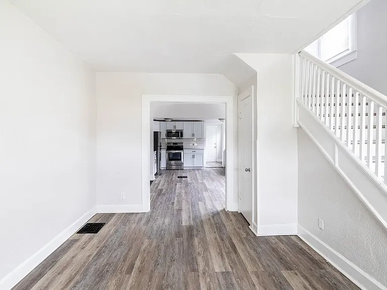 450 N Kealing Ave #452 — Photo 3