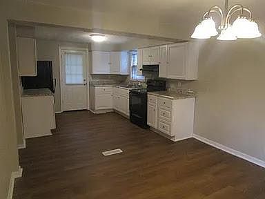 4th image of 35 Oakhill Ave
