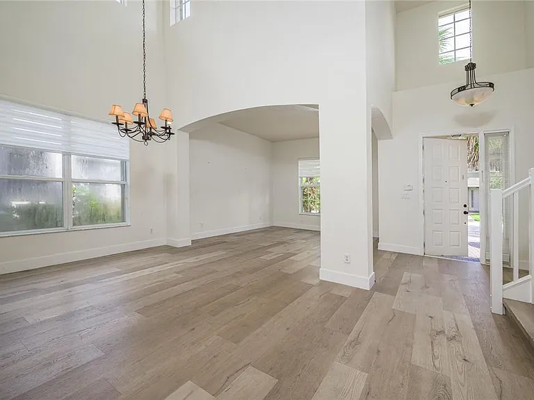 19364 S Whitewater Ave — Photo 4