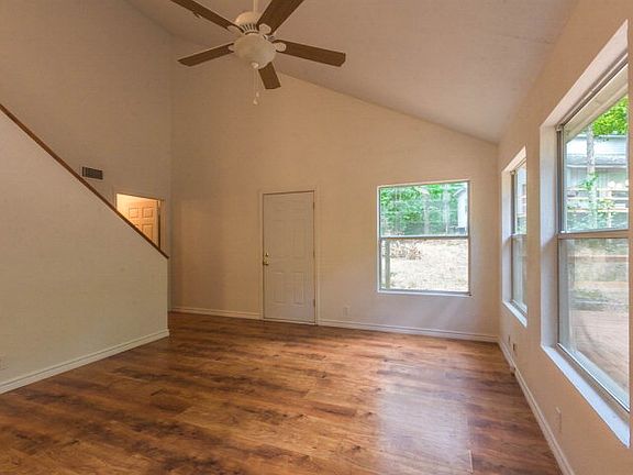 4th image of 4531 Benton Dr