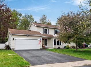 45 Cheshire Ln, Rochester, NY 14624