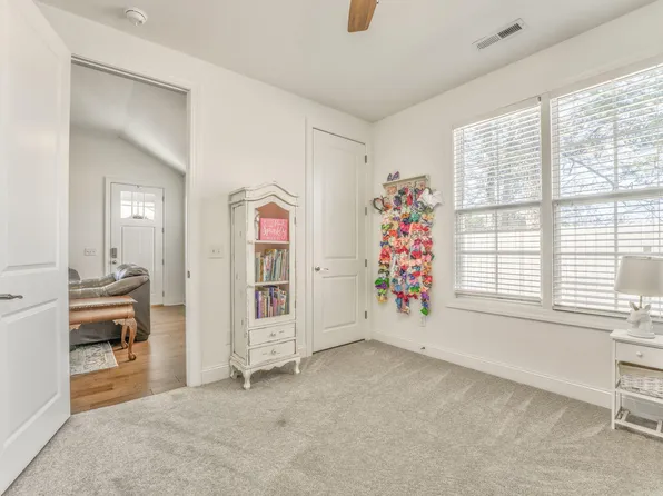 300 Kempton Ln Unit 2, Dalton, GA 30721