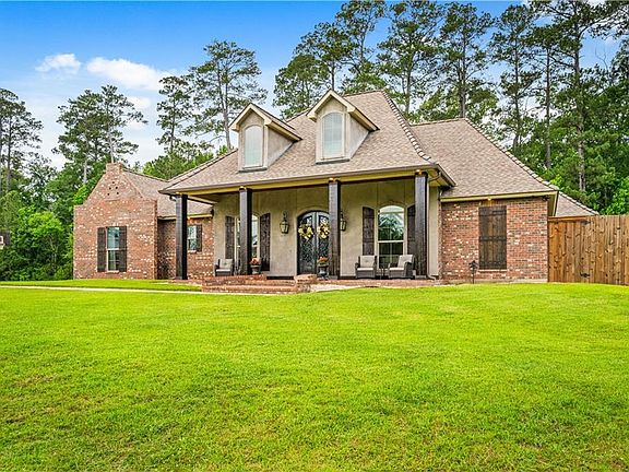 2nd image of 605 Forest Edge Dr