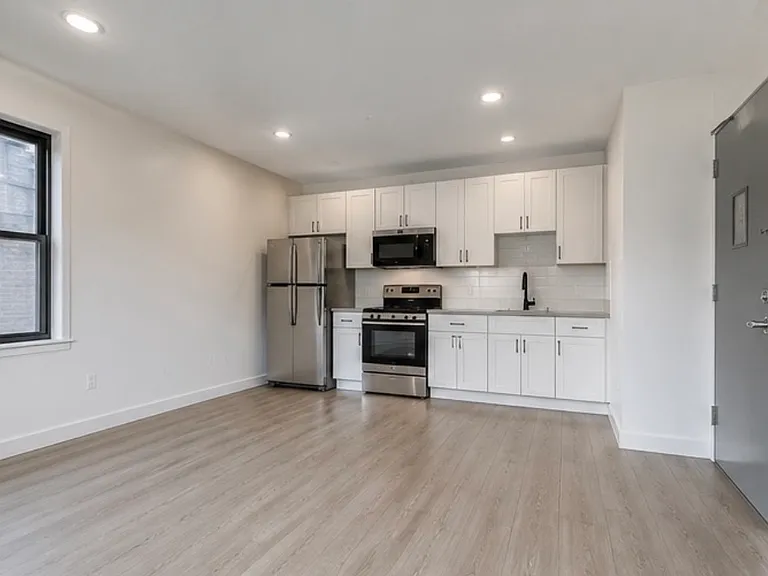 226 Brookside Ave — Photo 4