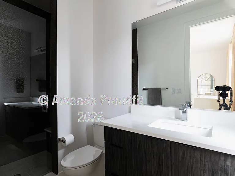 1617 S Monroe St — Photo 22
