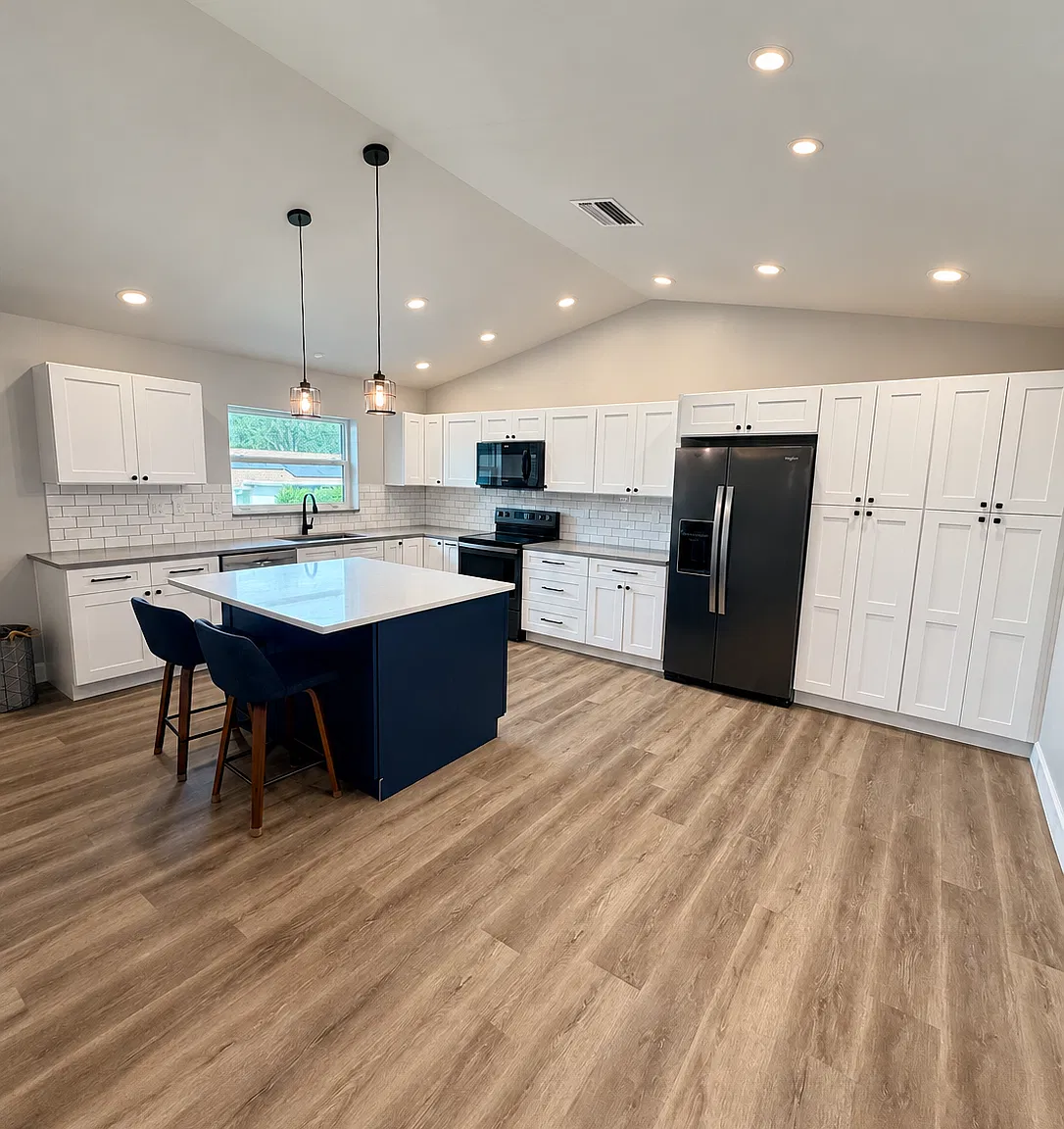3 bed, 1244 sqft, $3,800 — Photo 4