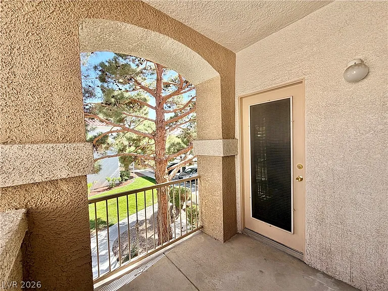 8555 W Russell Rd #2021 — Photo 18