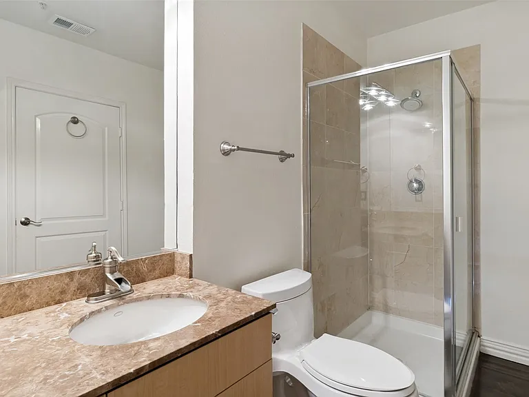 3225 Turtle Creek Blvd #520 — Photo 10