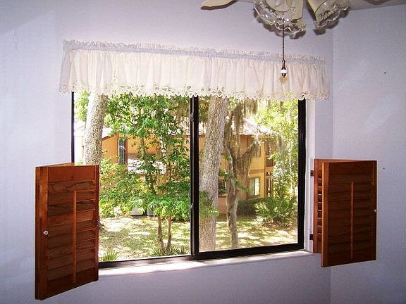 5th image of 20 Mid Oaks Cir