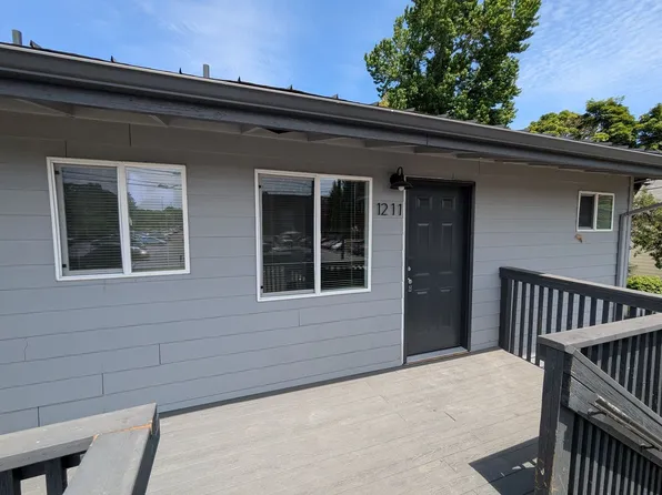 DST1207-1217, 1207-1217 D St NE #1211, Salem, OR 97301