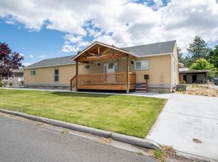 322 Jadwin Ave, Richland, WA 99352