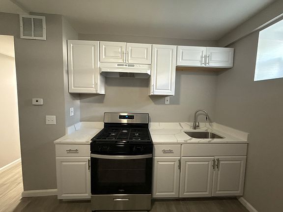 2nd image of 1605 Homestead St APT 9