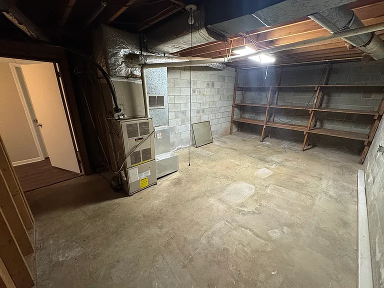 108 White St — Photo 32