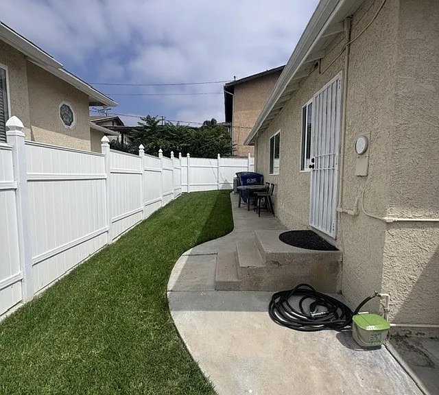 621 N Bonnie Beach Pl #1 — Photo 13