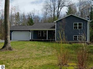 8869 Cedar Ridge Ln, Fife Lake, MI 49633