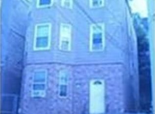 71 Marlborough St, Chelsea, MA 02150