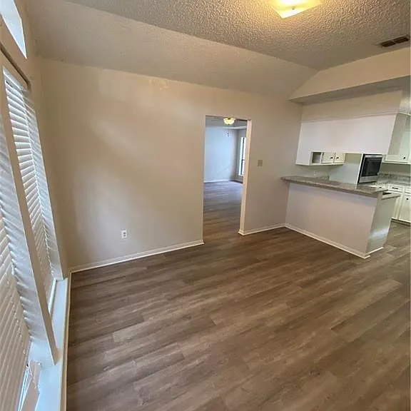 2363 Willow Dr — Photo 4