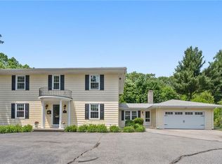 91 Summit Dr, Cranston, RI 02920