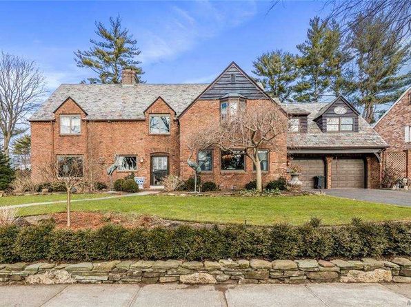 11020 Real Estate 11020 Homes For Sale Zillow