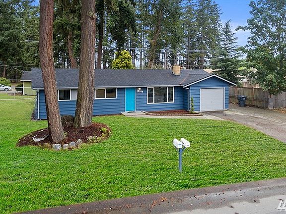 3rd image of 19209 Aurora Dr E