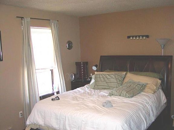 En Suite & Walk In Closet