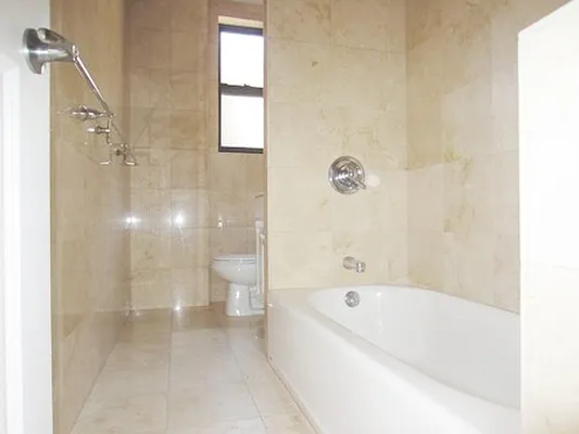 Rented by City Connections Realty | media 32