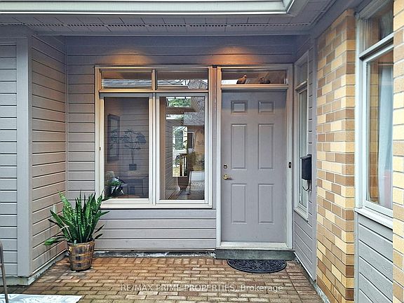 2nd image of 4 Colleen Bay Way