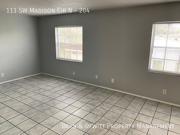 4th image of 111 SW Madison Cir N APT 204