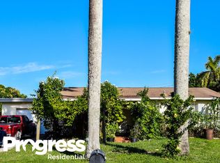 4086 Foss Rd, Lake Worth, FL 33461