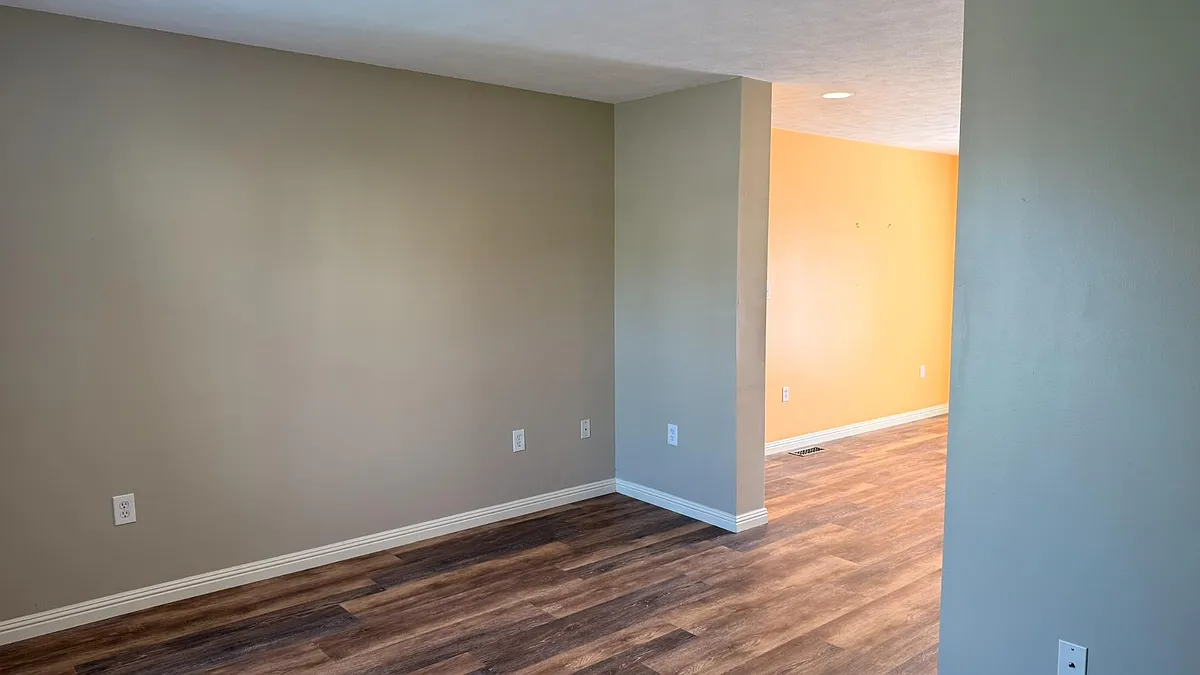 Unit Photo - 266 Bradford Dr
