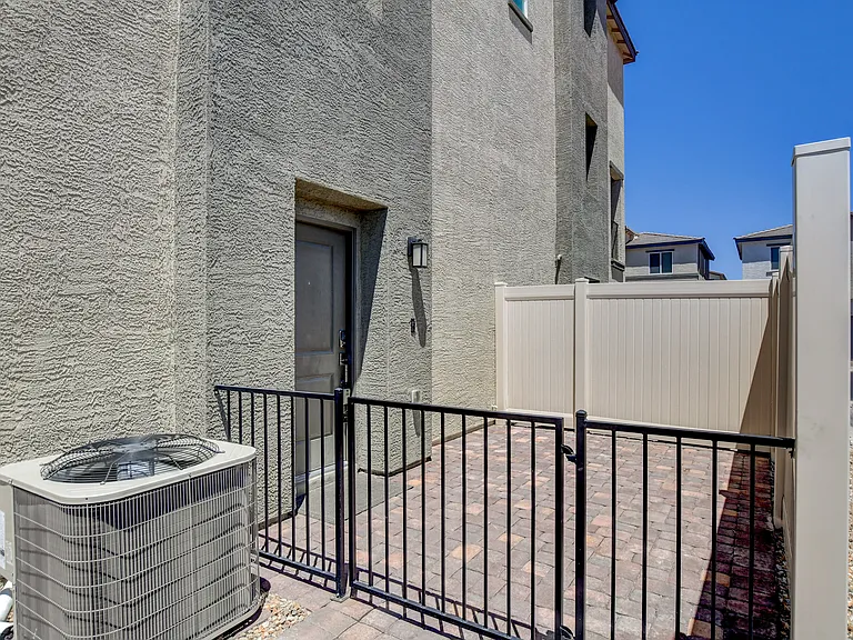 6924 Spicy Merlot St — Photo 41