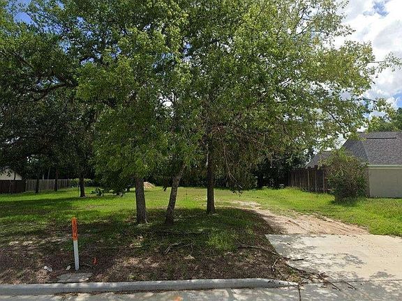 4th image of 1239 S Kirkwood Rd