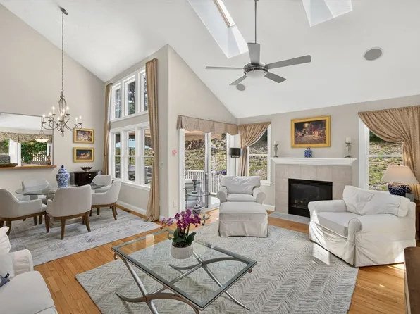 11 Butten Mews Unit 11, Plymouth, MA 02360
