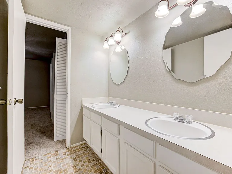 631 Welston Cir #631 — Photo 38