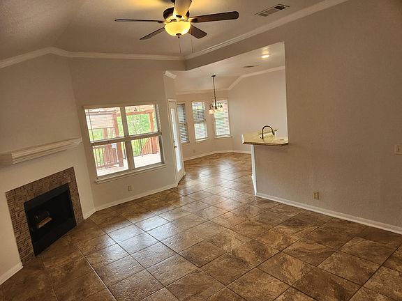 4th image of 118 Cassandra Dr