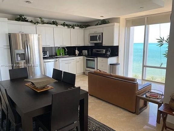 3rd image of 881 Ocean Dr APT 11C