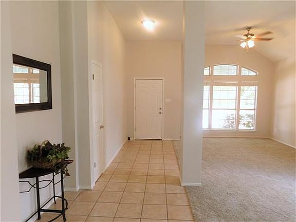5th image of 6600 Carisbrooke Ln