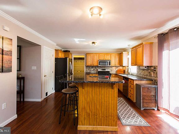 5th image of 3974 Birchwood Ln