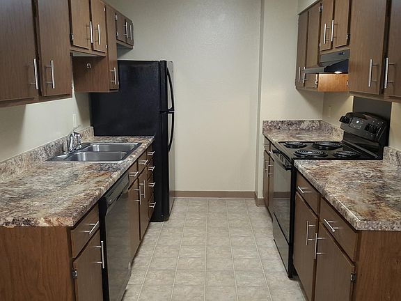 4th image of 3260 Raven Oaks Dr #6