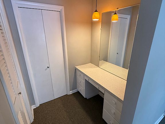 4th image of 618 Federal Ave NE #618