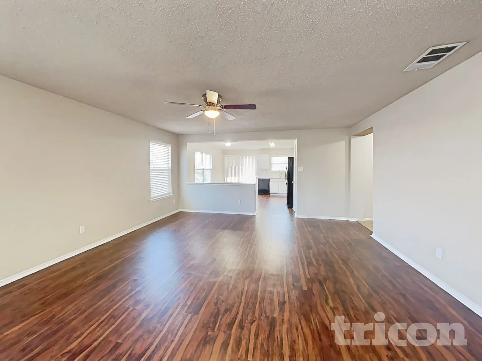 326 Bob White Drive Red Oak TX — Photo 2