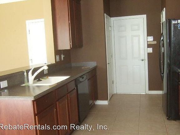 3rd image of 6307 Autumn Berry Cir