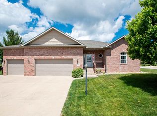 2203 W Gerald Ct, Peoria, IL 61615