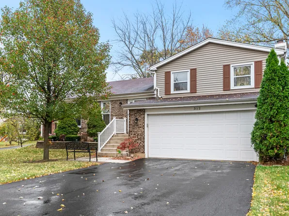 312 Hamstead Ct, Roselle, IL 60172
