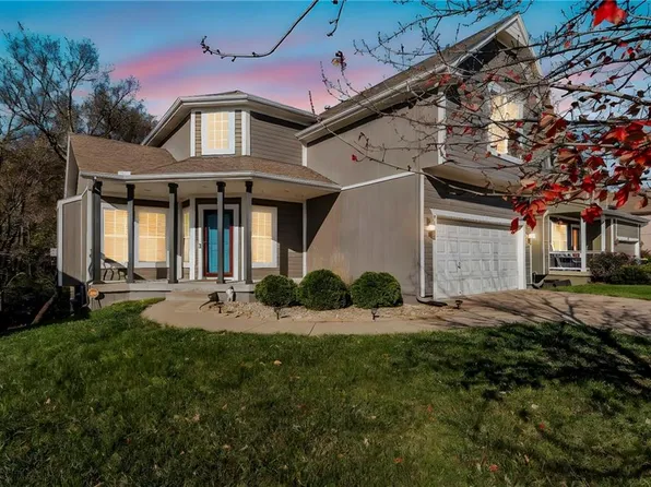 9532 N Adrian Pl, Kansas City, MO 64154