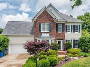 100 Whitefriars Ln, Matthews, NC 28105