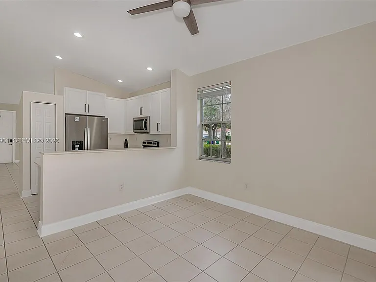 18823 SW 28th St — Photo 18