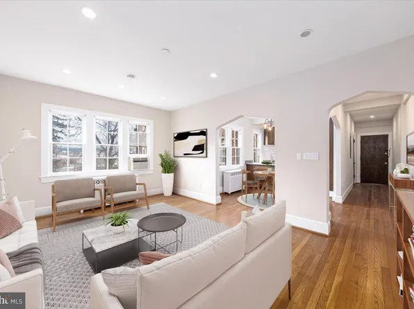 222 Farragut St NW APT 203, Washington, DC 20011