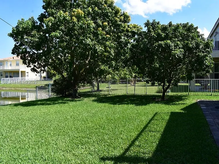 5273 SW 158th Ave — Photo 43