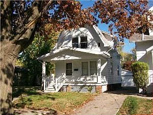 2nd image of 1517 Carlyle St